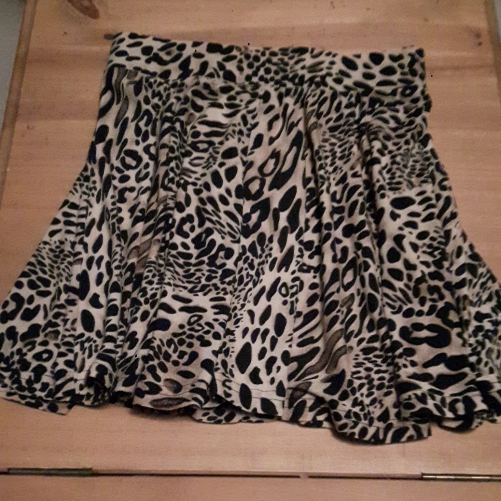 QED London Animal Print Skirt
